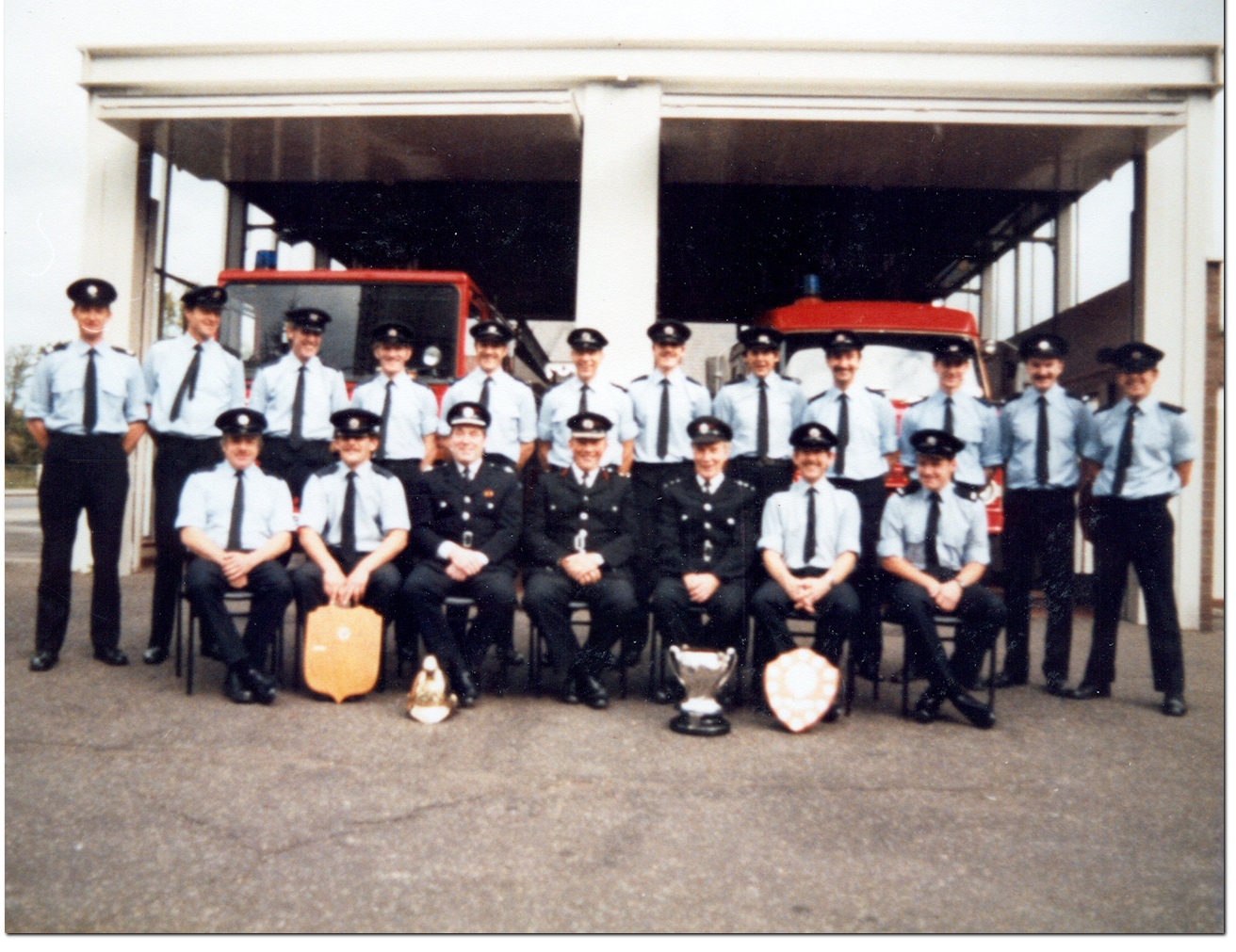 Group photo of Godalming Crew 1985